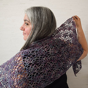Picnic Basket Shawl - Free Crochet Pattern by @ucrafter | Featured at Underground Crafter - Sponsor Spotlight Round Up via @beckastreasures | #fallintochristmas2016 #crochetcontest #spotlight #crochet #roundup