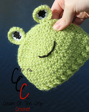 Frog Hat (Preemie/NB) - Free Crochet Pattern by @COTCCrochet | Featured at Cream of the Crop Crochet - Sponsor Spotlight Round Up via @beckastreasures | #fallintochristmas2016 #crochetcontest #spotlight #crochet #roundup