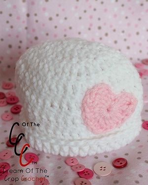 Preemie/Newborn Heart Hats by @COTCCrochet | via I Heart Hats - A LOVE Round Up by @beckastreasures | #crochet #pattern #hearts #kisses #valentines #love