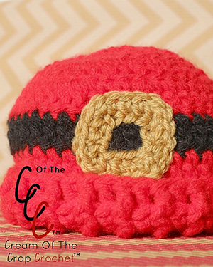 Santa Belt Buckle Hats (Preemie/NB) - Free Crochet Pattern by @COTCCrochet | Featured at Cream of the Crop Crochet - Sponsor Spotlight Round Up via @beckastreasures | #fallintochristmas2016 #crochetcontest #spotlight #crochet #roundup
