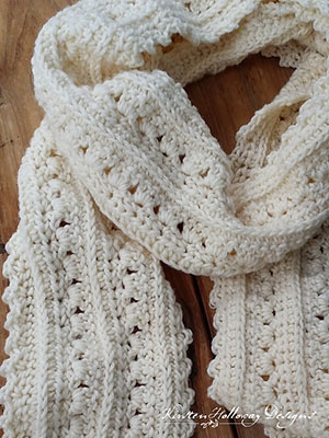 Primrose & Proper Super Scarf | Friday Feature #19 via @beckastreasures with #KirstenHollowayDesigns #crochet | See the latest designer features here: https://goo.gl/UIvoYx OR SIGN UP to get featured at Rebeckah's Treasures here: https://goo.gl/xjDP52 #crochet