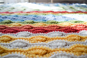 Scrappy Shells Blanket - Crochet Pattern by @ucrafter | Featured at Underground Crafter - Sponsor Spotlight Round Up via @beckastreasures | #fallintochristmas2016 #crochetcontest #spotlight #crochet #roundup