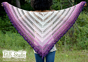 Southern Beauty Shawl | Featured at Tuesday Treasures #16 via @beckastreasures with @ELKStudio_ | #crochet