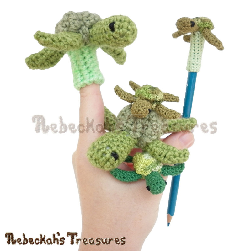 5 mini turtles in my hand! | Preview of Mini Turtle Friends via @beckastreasures | Free patterns you'll love crocheting as last-minute gifts, party favours, halloween treats and stocking stuffers! #freecrochet #turtles #crochet #amigurumi #penciltopper #fingerpuppet