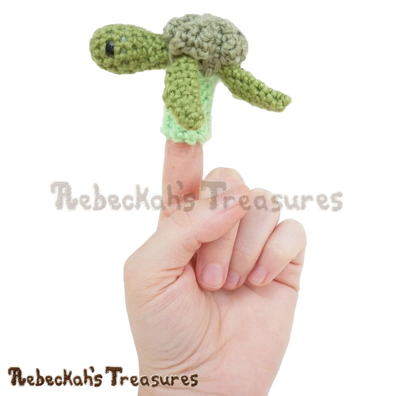 Hello Turtle! | Finger Puppet Turtle Friends via @beckastreasures | A free pattern you'll love crocheting for your puppet theaters! Get ready for smiles, laughter and timeless productions starting turtle and friends... #freecrochet #turtles #crochet #amigurumi #fingerpuppet