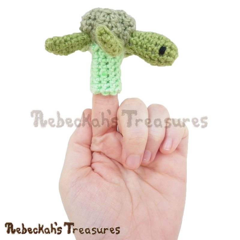Swimming to the Right! | Finger Puppet Turtle Friends via @beckastreasures | A free pattern you'll love crocheting for your puppet theaters! Get ready for smiles, laughter and timeless productions starting turtle and friends... #freecrochet #turtles #crochet #amigurumi #fingerpuppet