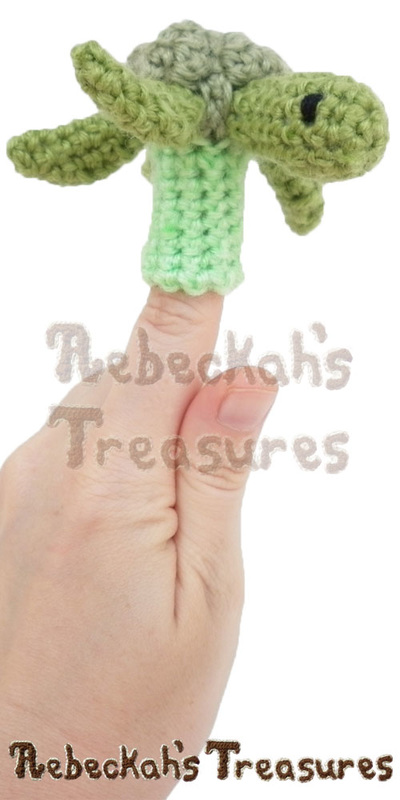 Turtle, Turtle! | Finger Puppet Turtle Friends via @beckastreasures | A free pattern you'll love crocheting for your puppet theaters! Get ready for smiles, laughter and timeless productions starting turtle and friends... #freecrochet #turtles #crochet #amigurumi #fingerpuppet