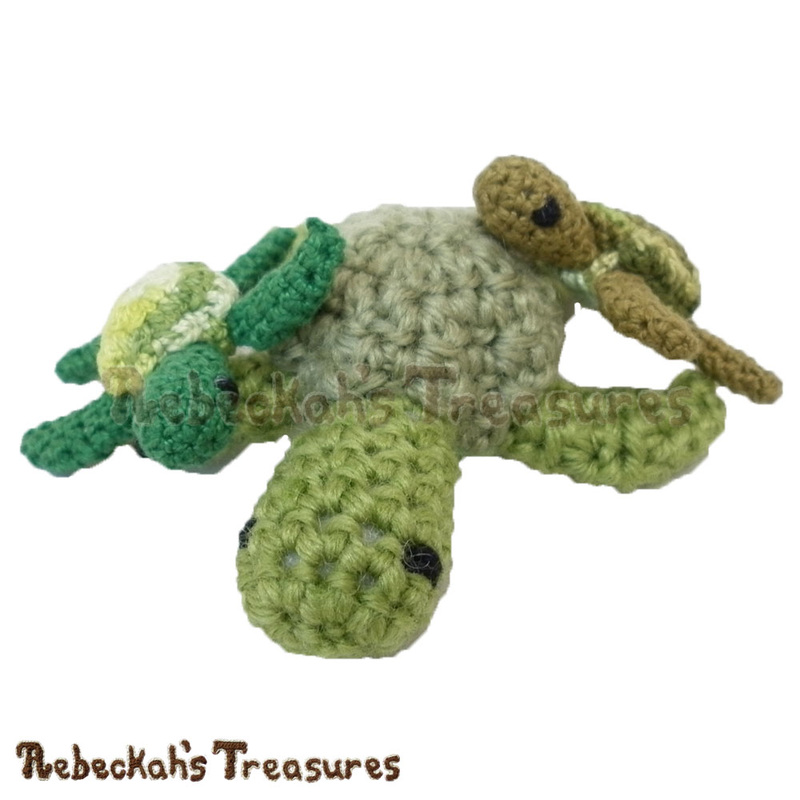 A Cluster of Turtles! | Mini Amigurumi Turtle Friends by @beckastreasures via @ucrafter | A free pattern you'll love crocheting as last-minute gifts, party favours, halloween treats and stocking stuffers! #freecrochet #turtles #crochet #amigurumi