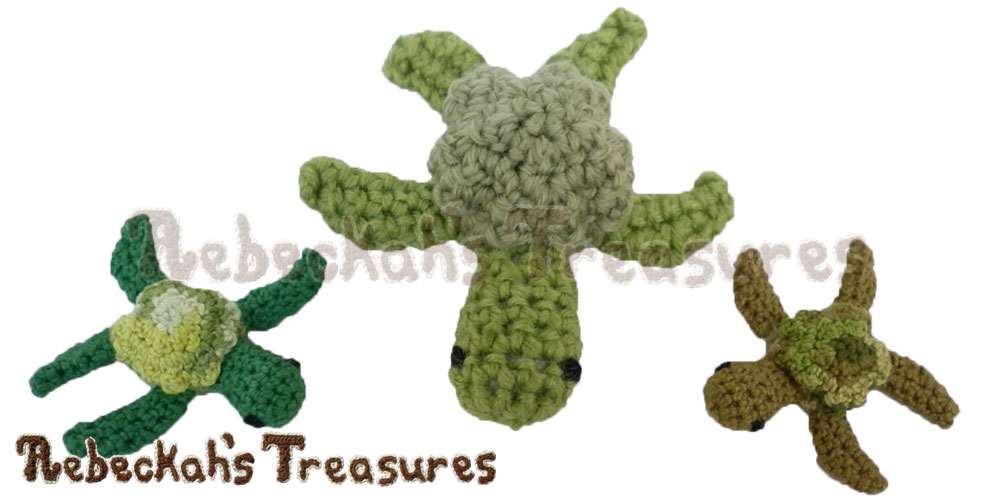 3 Tiny Turtles in a Row! | Mini Amigurumi Turtle Friends by @beckastreasures via @ucrafter | A free pattern you'll love crocheting as last-minute gifts, party favours, halloween treats and stocking stuffers! #freecrochet #turtles #crochet #amigurumi