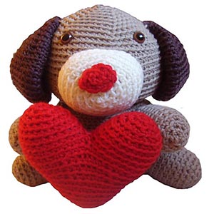 Amigurumi Jeff the Valentine Dog by @FreshStitches | via I Heart Toys - A LOVE Round Up by @beckastreasures | #crochet #pattern #hearts #kisses #valentines #love