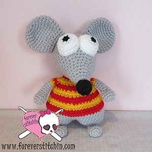 Patchy Patch - Free Crochet Pattern by @foreverstitchin | Featured at Forever Stitchin - Sponsor Spotlight Round Up via @beckastreasures | #fallintochristmas2016 #crochetcontest #spotlight #crochet #roundup